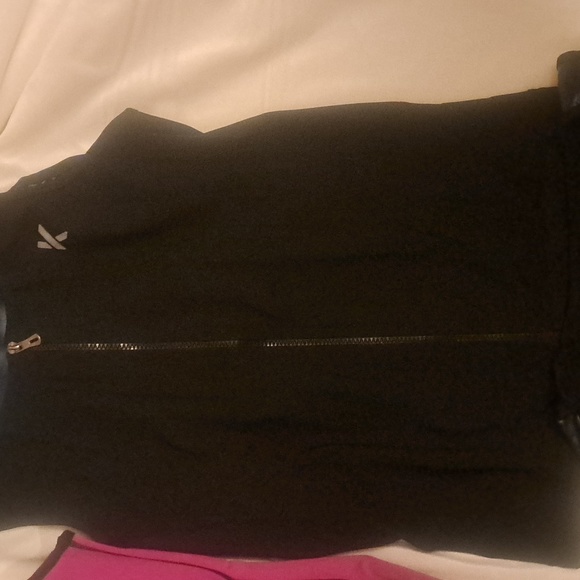 Closet clearance - Picture 4 of 7